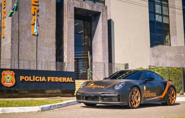 FOTOS: Apreendido com traficantes, Porsche de R$ 1,5 milhão vira viatura da Polícia Federal