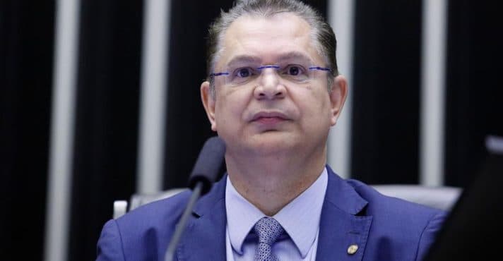 Líder do PL na Câmara pede que PGR revise prisões do 8 de janeiro
