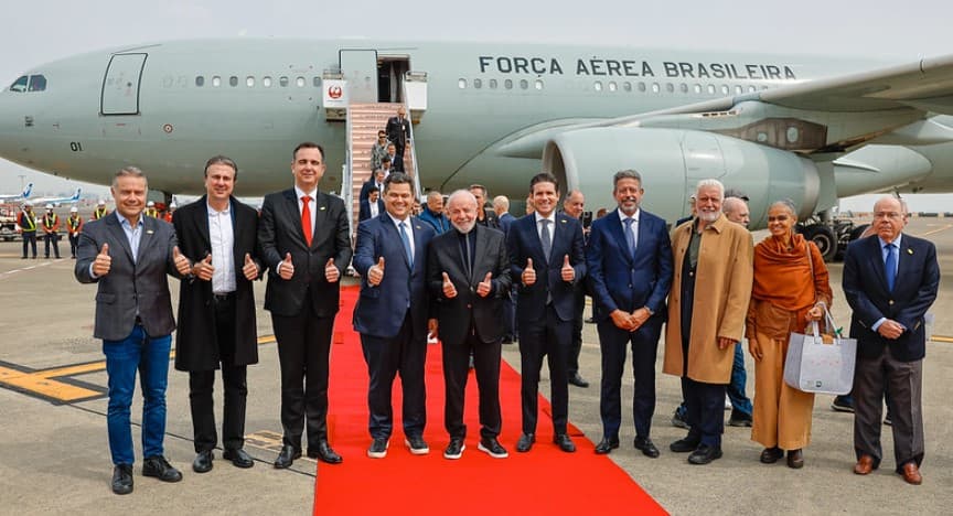 Lula volta ao Brasil neste sábado; presidente soma 96 dias fora do País no 3º mandato