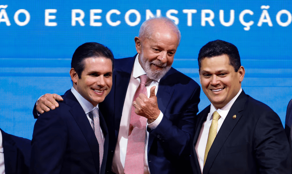 Governo Lula usa cargos em conselhos para agradar Motta, Alcolumbre e partidos aliados