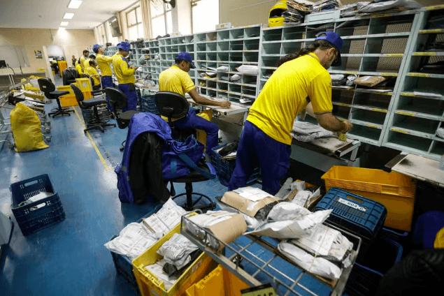 Correios apontam prejuízo de R$ 2,2 bilhões causado por taxa das ‘blusinhas'