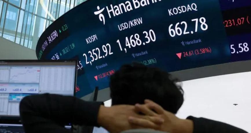 Tarifas de Trump provocam derrocada dos mercados na Ásia, e Bolsa do Japão aciona bloqueio automático