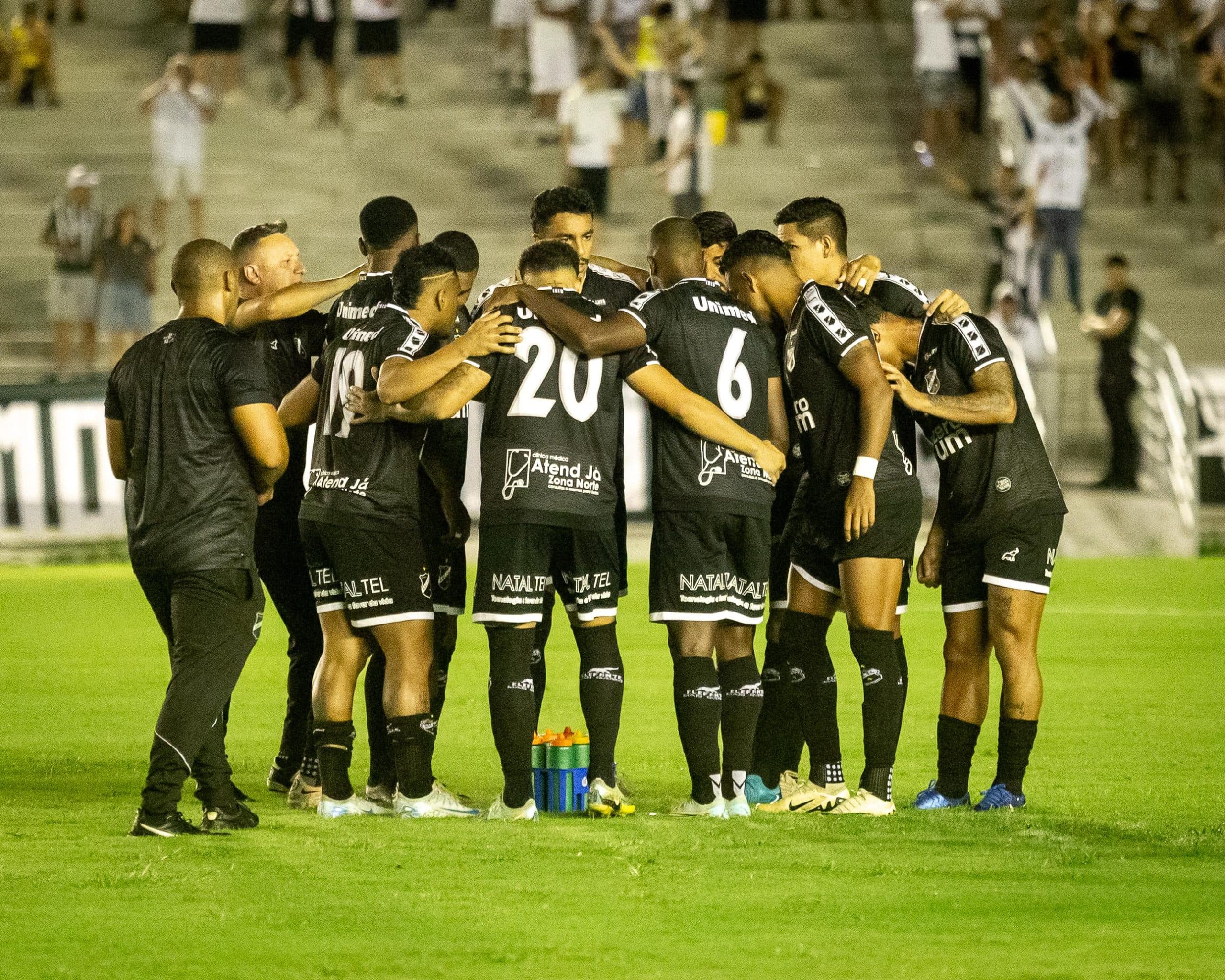 Com um jogador a mais nos minutos finais, ABC empata novamente e segue sem vencer na Série C