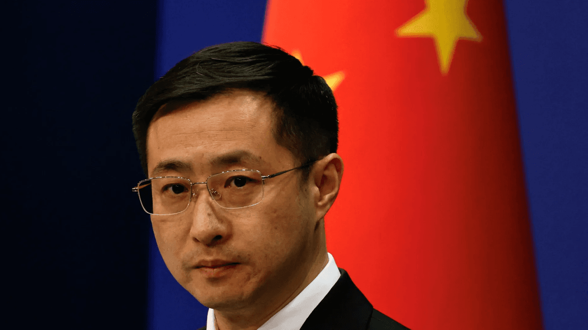 China promete contramedidas após tarifas de 104% de Trump entrarem em vigor
