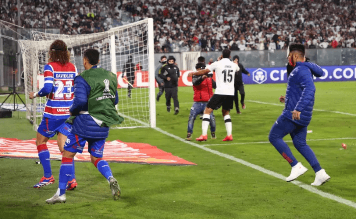 Morte de torcedores e invasão de campo cancela jogo do Fortaleza pela Libertadores