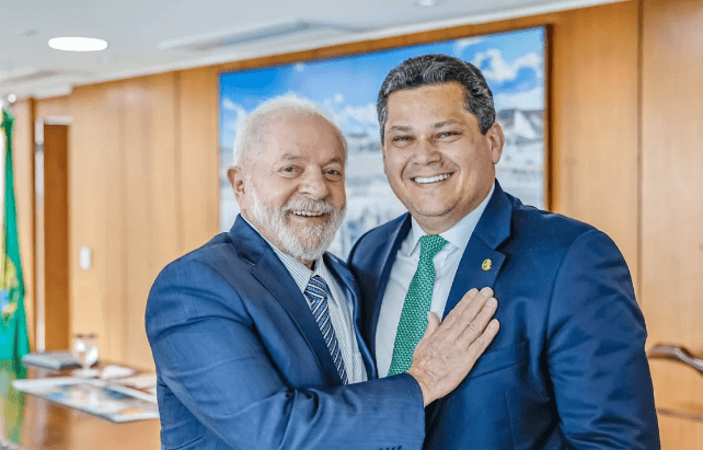 Após aceitar indicação para ministério, Lula se fia em Alcolumbre para evitar crise de governabilidade