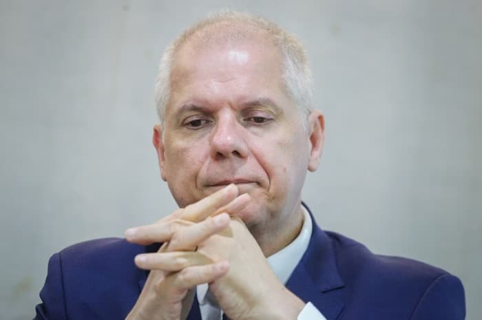 Presidente do INSS é demitido por Lula após operação da PF