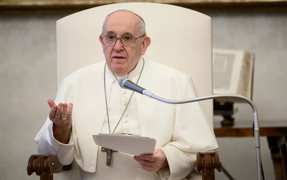 Saiba o que papa Francisco pediu para que fosse escrito em sua lápide