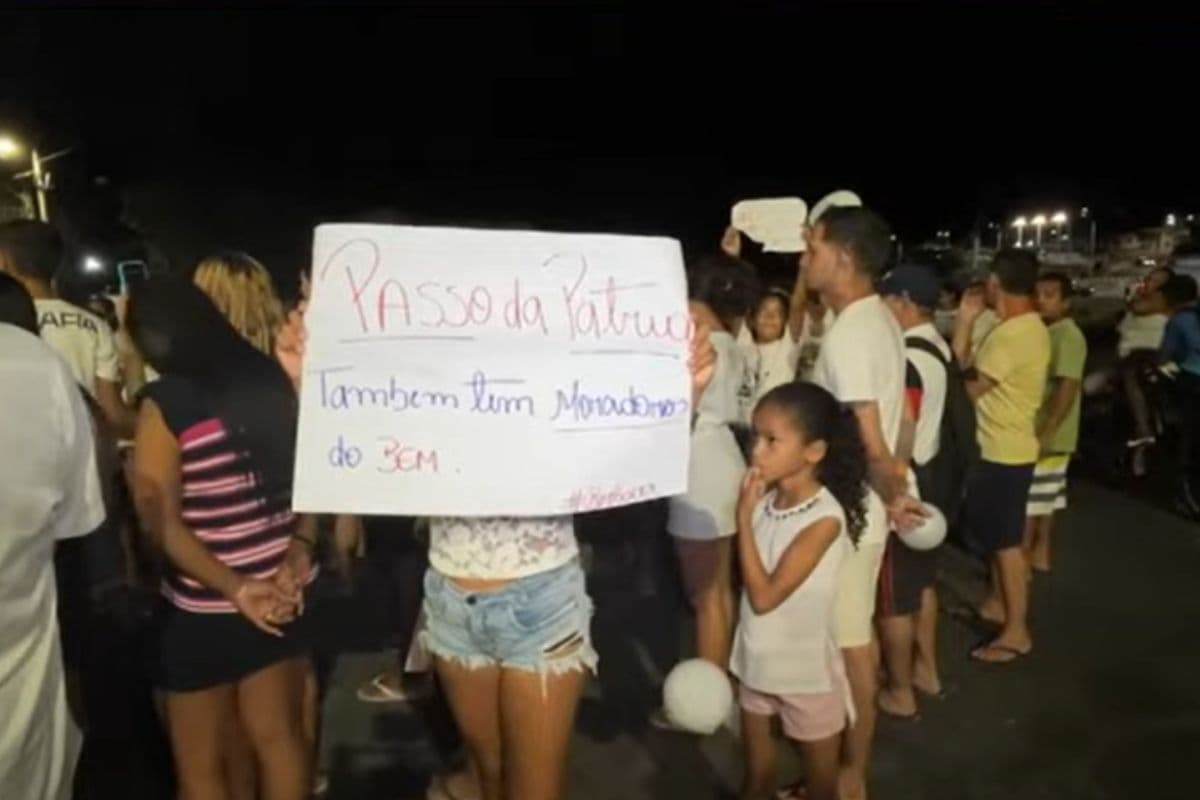 Moradores do Passo da Pátria protestam por justiça após morte de Bárbara Kelly