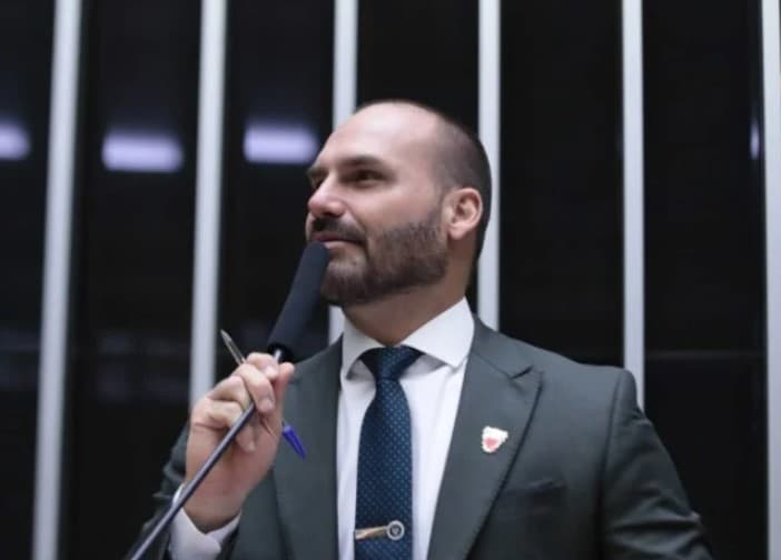 Se necessário, abdicarei do cargo de deputado, diz Eduardo Bolsonaro