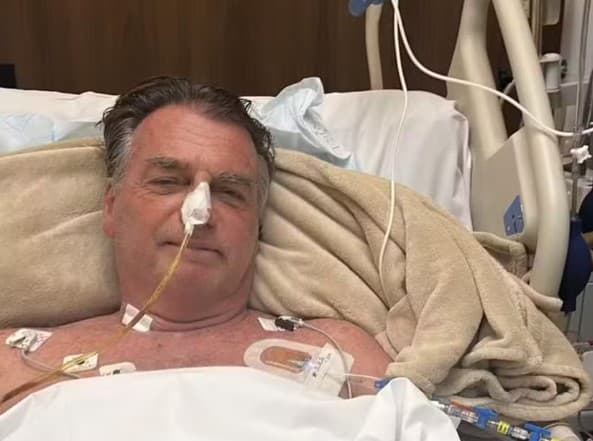Bolsonaro permanece na UTI e segue sem previsão de alta, diz equipe médica