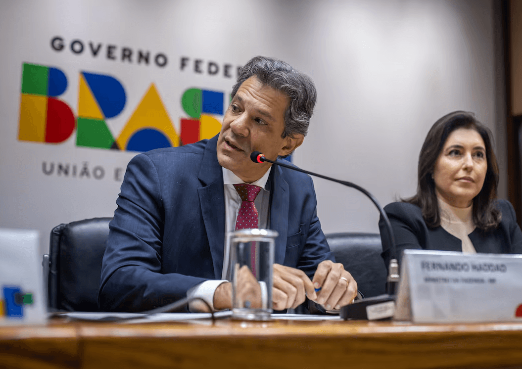 Governo volta atrás e desiste de tributar com IOF aplicações de fundos de investimentos no exterior