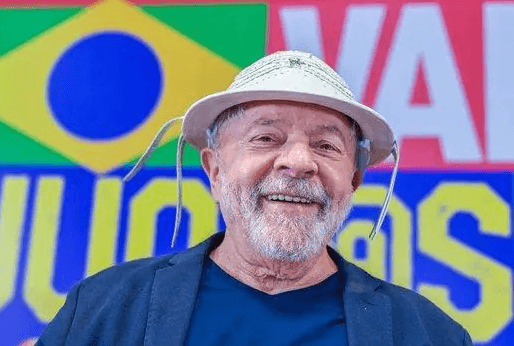 Depois de passar mal e ir para hospital, Lula confirma viagem para o Nordeste