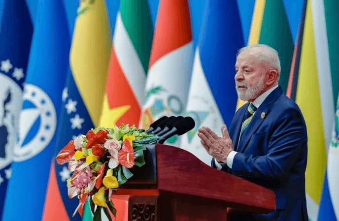 "Precisamos buscar parceiros que queiram crescer conosco", diz Lula