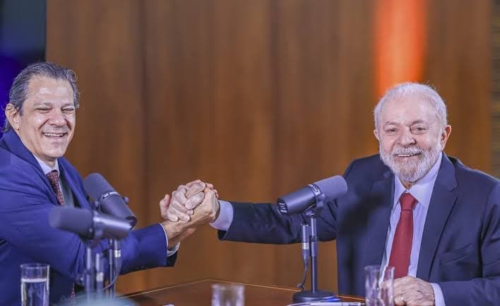 AUMENTO DO IOF: “Na mão do PT nem todo o dinheiro do mundo é suficiente”, diz economista