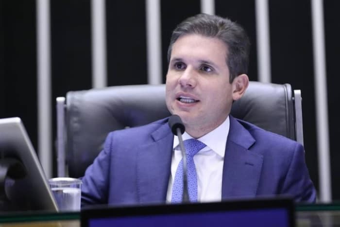 Motta vai fazer “limpa” e pode anunciar CPIs após superar crise do IOF