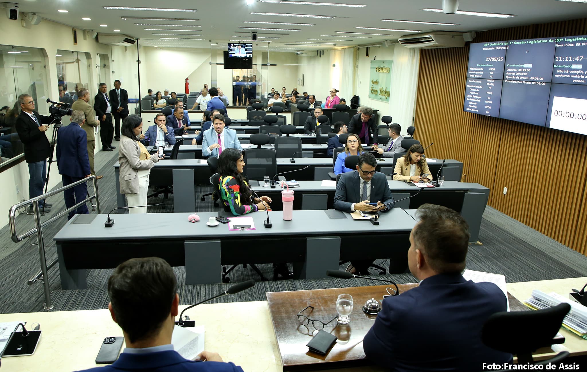 Projeto que regulamenta Parcerias Público-Privadas em Natal é aprovado até com voto de Samanda Alves; bancada petista rachou na votação