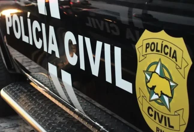 Líder do tráfico em Pipa morre após reagir à abordagem policial em operação que apreendeu armas e drogas