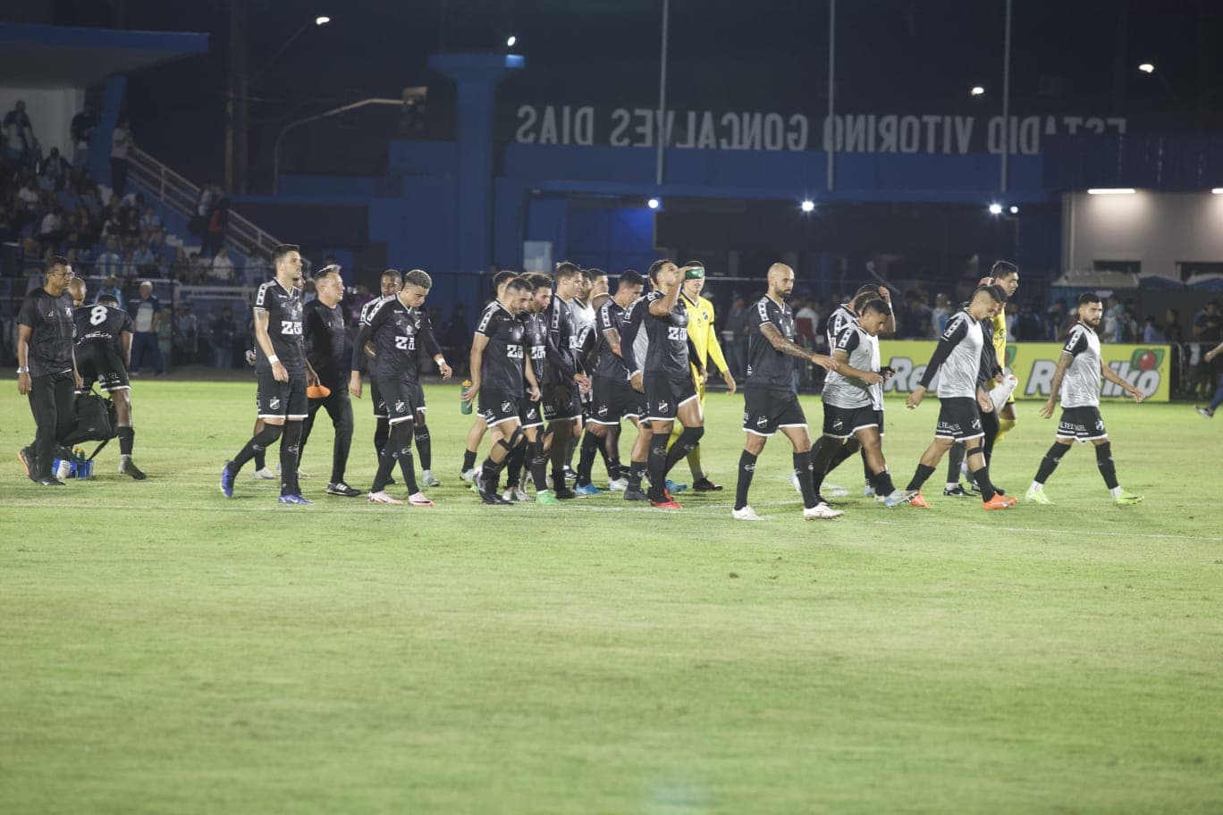 ABC foi roubado em Londrina e fica no empate