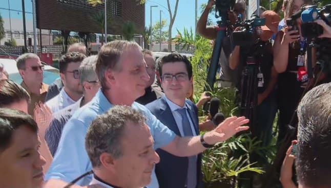 Médicos orientam que Bolsonaro não vá em ato pela anistia nesta semana