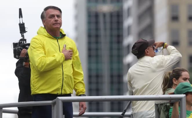 “Vou até o último segundo”, diz Bolsonaro sobre candidatura em 2026