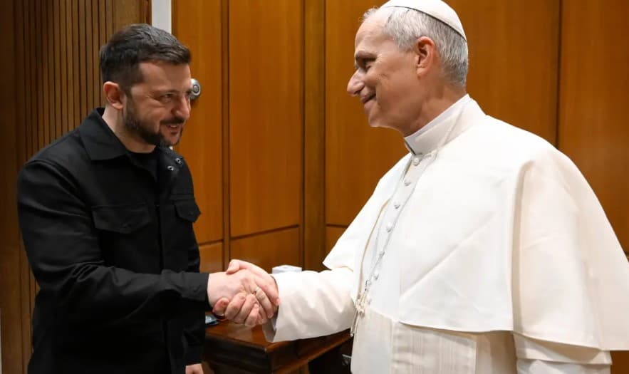 Zelensky se reúne com o papa Leão XIV e agradece por apelo de paz