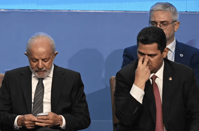 Em meio à crise com Lula, União Brasil pressiona pelos Correios e Banco do Brasil