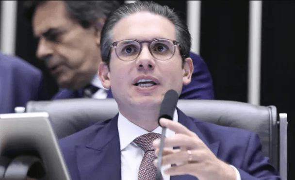 Hugo Motta, depois da derrubada do IOF: ‘Cada Poder deve entender seu limite'