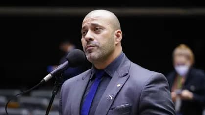 Moraes determina perícia médica em Daniel Silveira após queixas de lesão