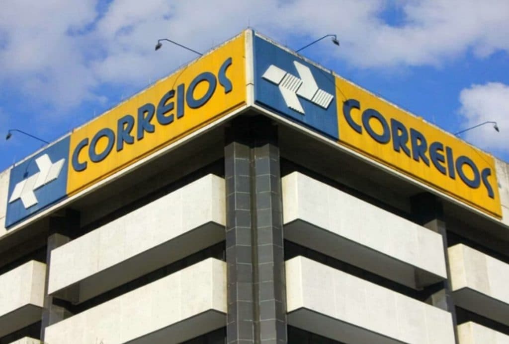Chefe dos Correios é pressionado pelo Planalto a demitir funcionários