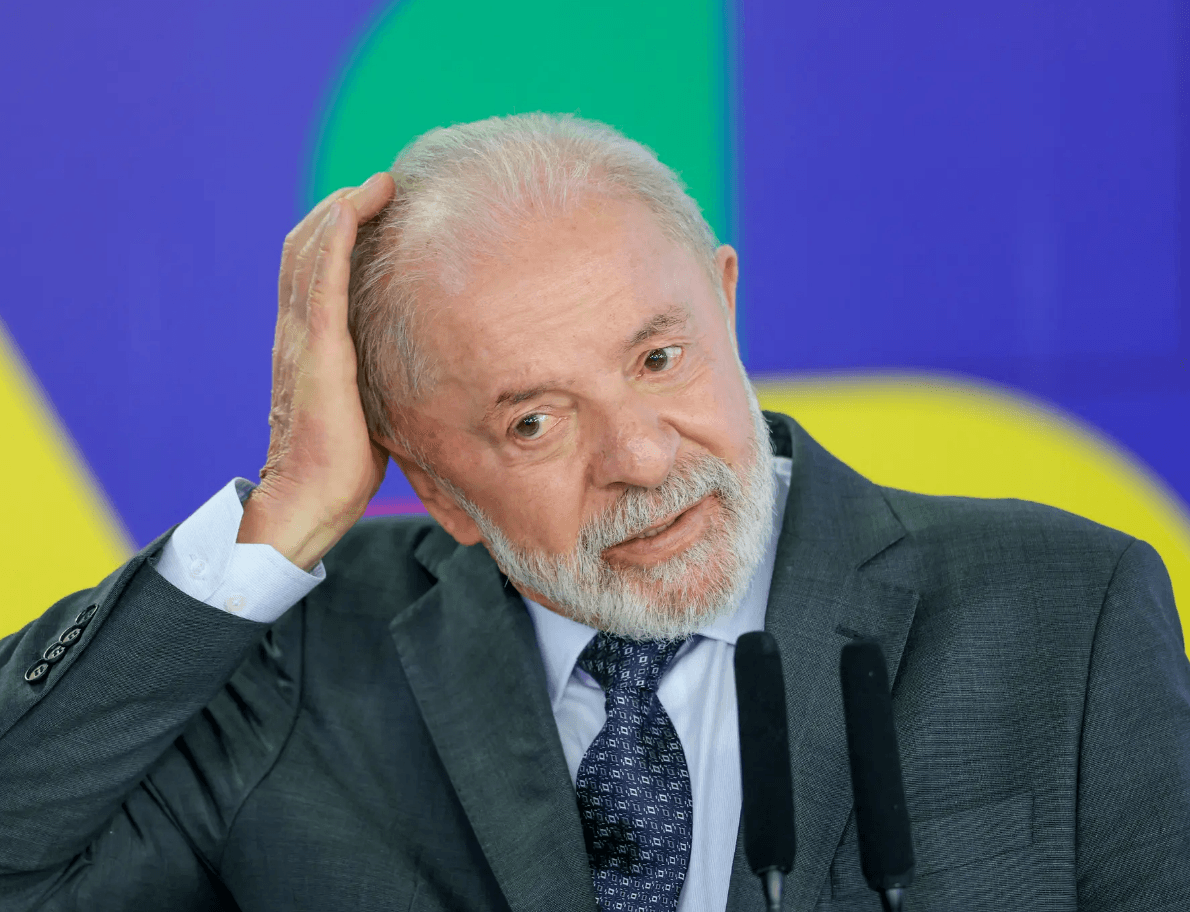 Brasil enviará carta à "The Economist" após críticas a Lula