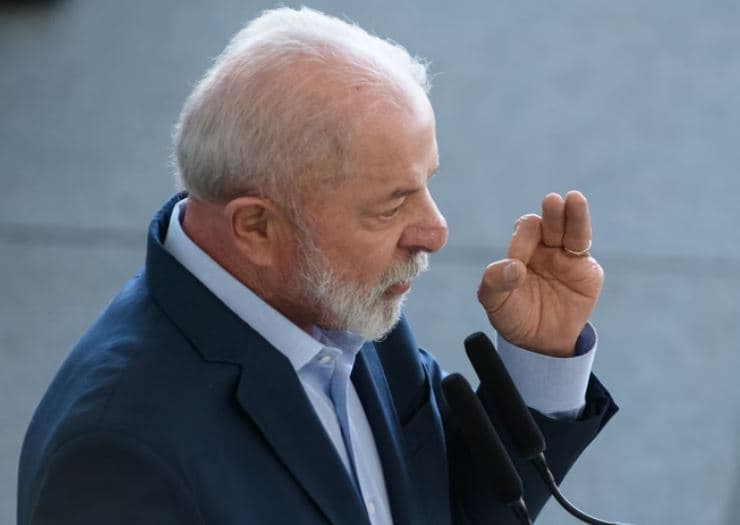 Governistas sondam Centrão sobre fim da “taxa das blusinhas”
