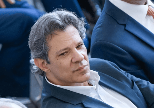 Com medo de avanço bolsonarista, PT cogita lançar Haddad ao Senado
