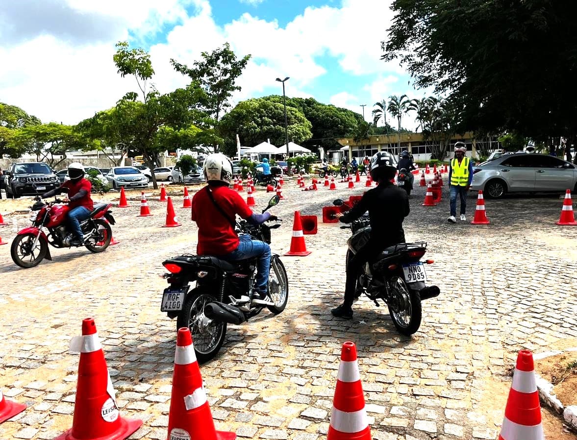 Quase 50% das motos no RN pertencem a pessoas sem CNH, revela Detran