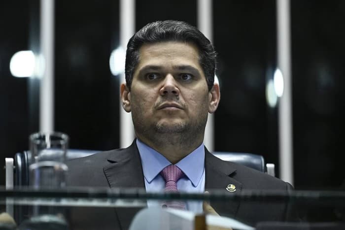 Alcolumbre garante aumento de deputados mesmo que Lula não sancione
