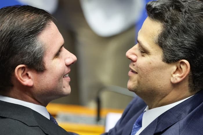 Motta e Alcolumbre reagem a Trump: “Prontos para agir com equilíbrio e firmeza”