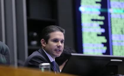 Hugo Motta marca votações virtuais na Câmara antes de recesso parlamentar