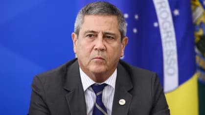 Moraes pede manifestação da PGR sobre revogação da prisão de Braga Netto