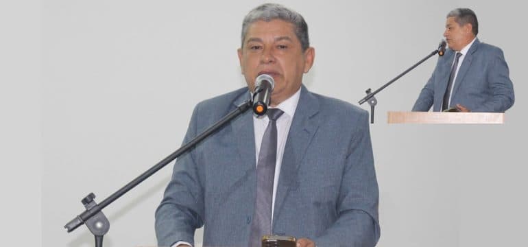 Quem está por trás dos ataques do vereador Reginaldo à vice-prefeita Raquel Barbosa?