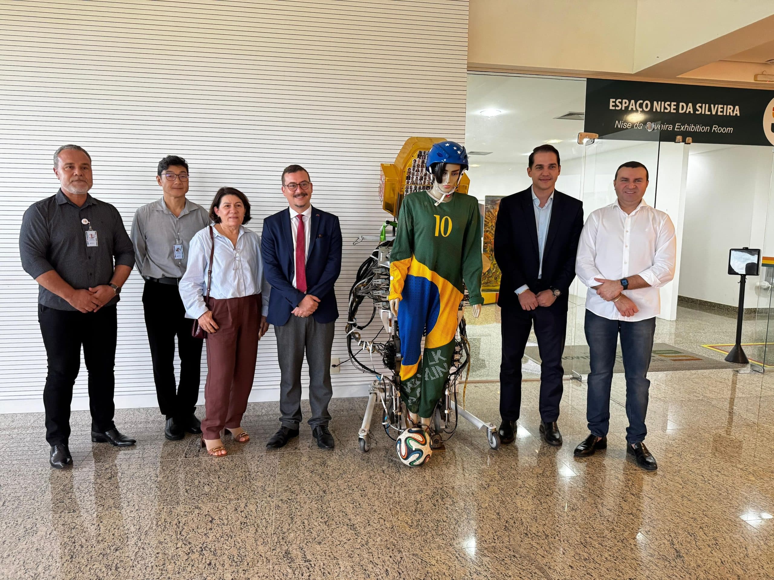 Prefeito Emídio Júnior participa de visita do secretário do Fórum Brasil-China a Macaíba