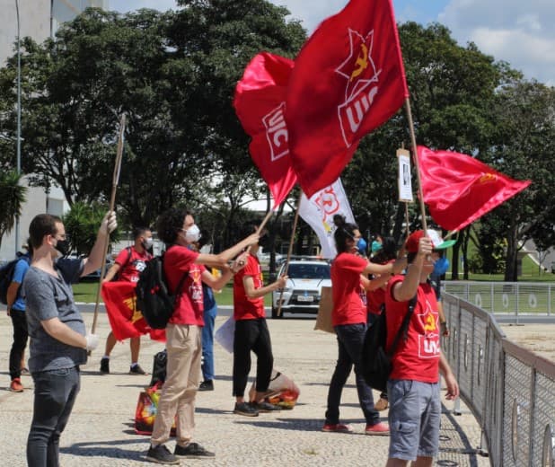 Jovem brasileiro deixa a esquerda ao ficar mais velho, diz pesquisa; eles se tornam mais de centro, céticos e desiludidos