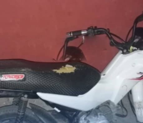 Casal vai a motel sem dinheiro e deixa moto roubada como ‘garantia'