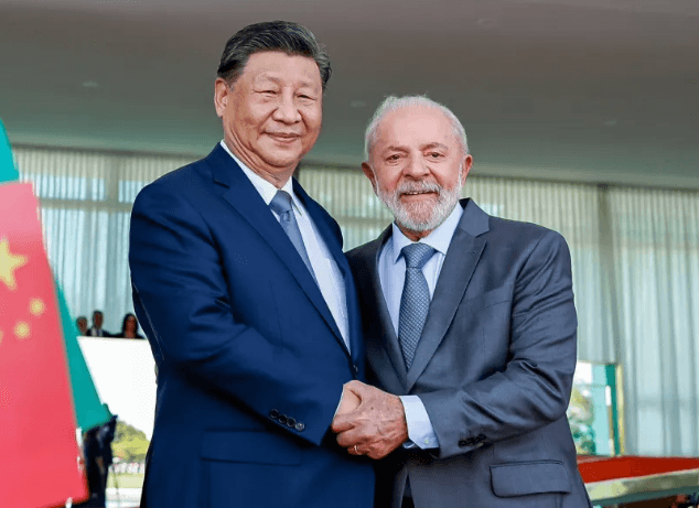 Lula liga para Xi e conversa sobre parceria bilateral e novos negócios
