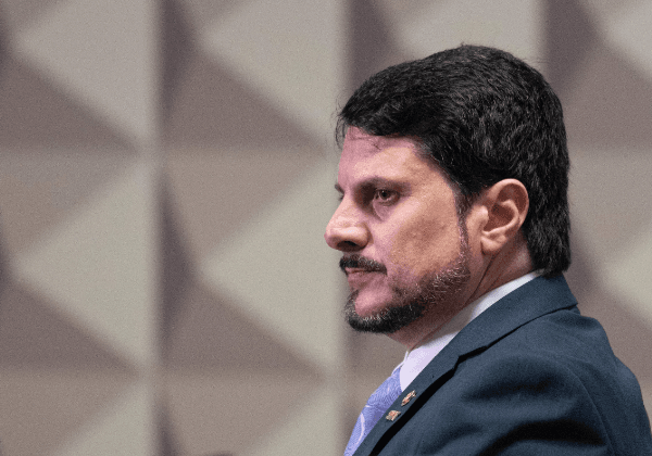 PF indicia Marcos do Val por obstrução de Justiça e incitação ao crime