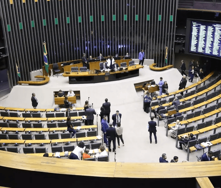 Após denúncia de influencer, Hugo fala em pautar projeto em defesa de crianças
