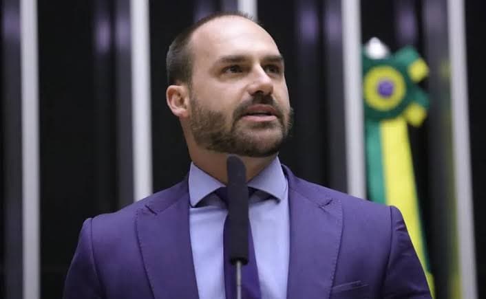Eduardo Bolsonaro prevê que ele e aliados estarão inelegíveis em 2026