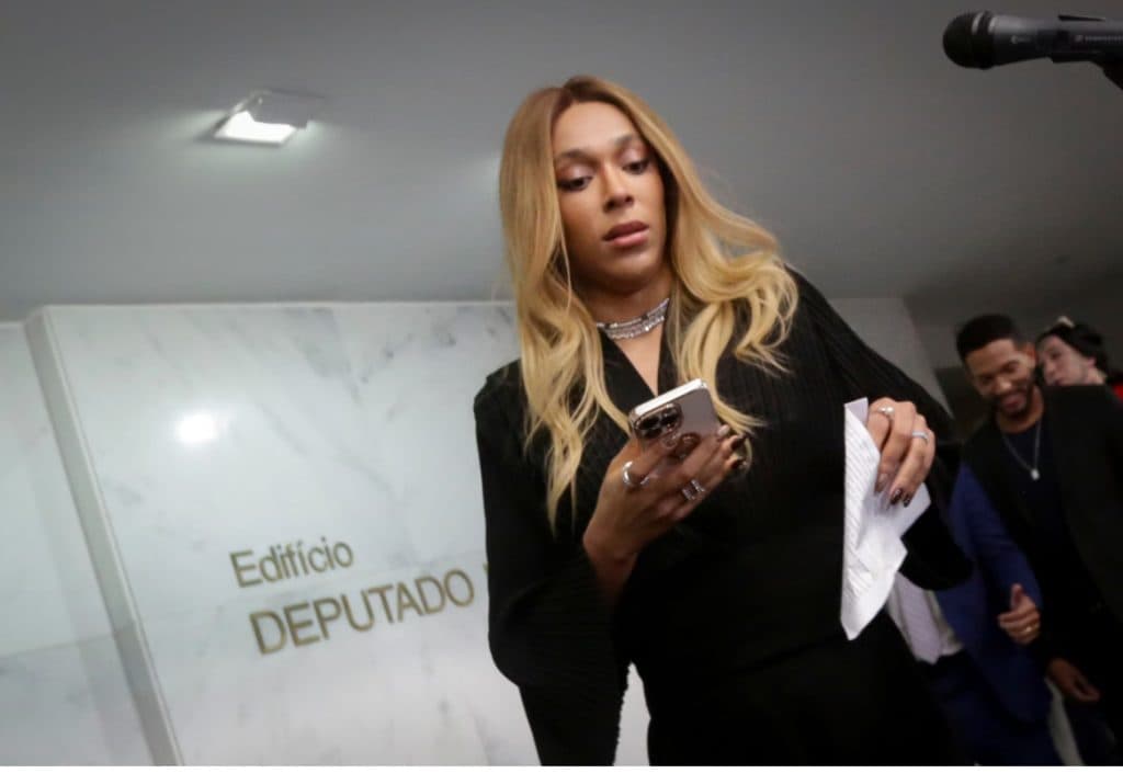 Erika Hilton quer garantir INSS a pais e mães de santo