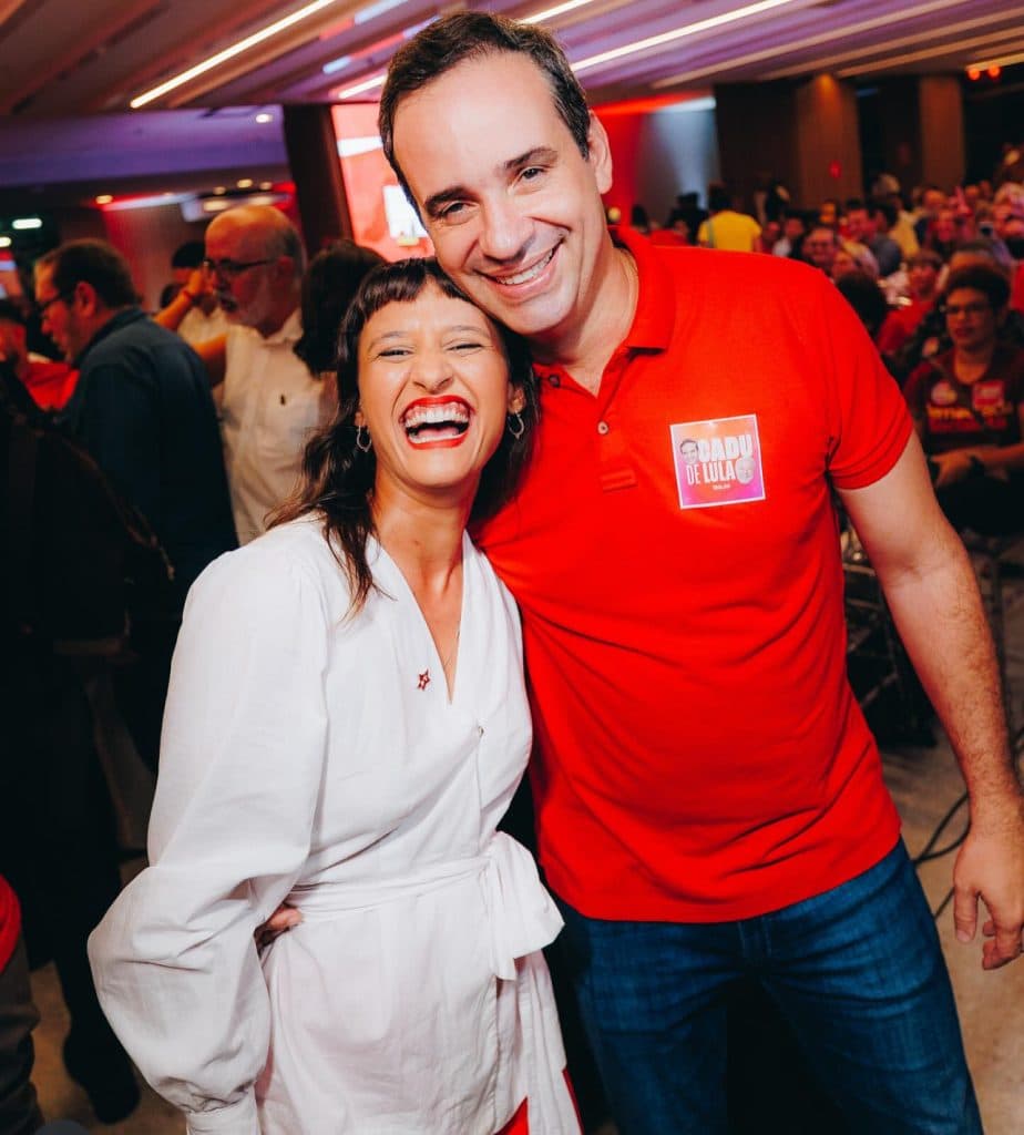 Cadu Xavier, que agora é Cadu de Lula se solidariza com Brisa que doou dinheiro público para bancar festa política