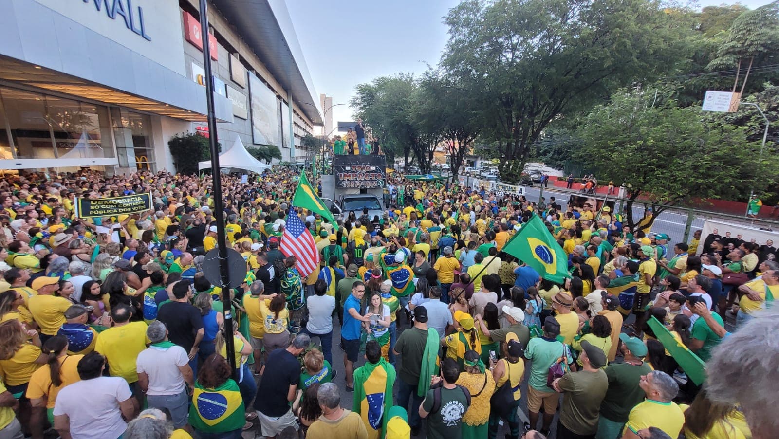 Ato contra Lula e Moraes reúne multidão em Natal