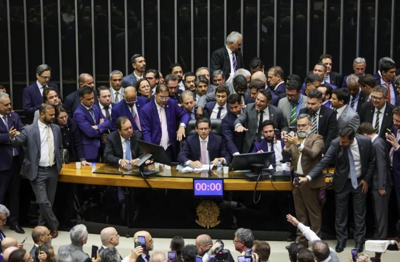 Corregedoria tem 48 horas para analisar se a Câmara pune deputados envolvidos em ocupação da Mesa Diretora